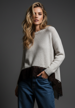 Load image in the gallery viewer,Camisola de malha assimétrica c/ renda CHEESECAKE
