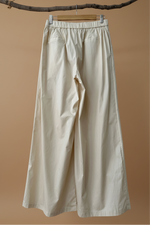 Load image in the gallery viewer,Pantalonas c/ pregas POTTERY
