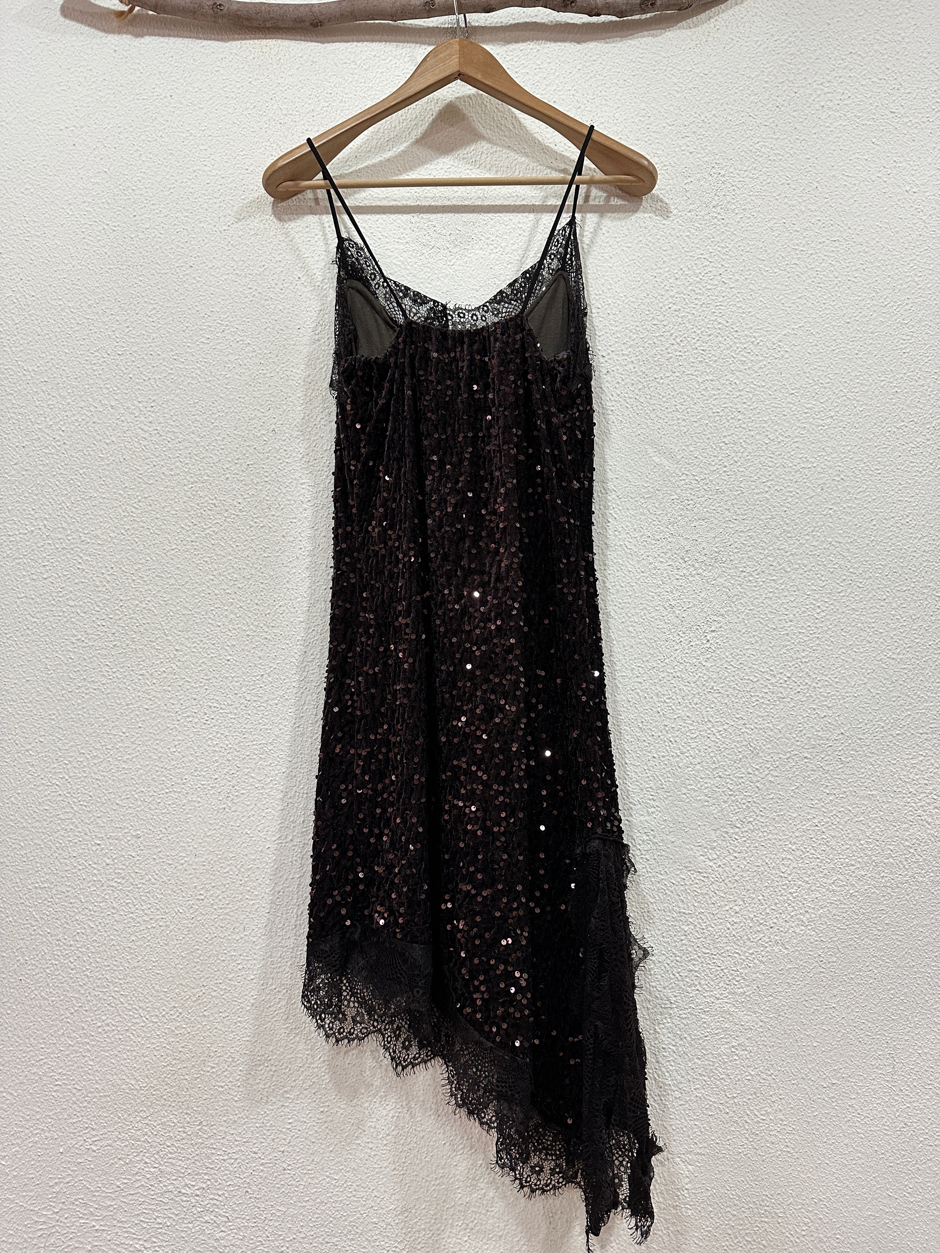 Vestido curto assimétrico em veludo c/lantejoulas SAPPHIRE