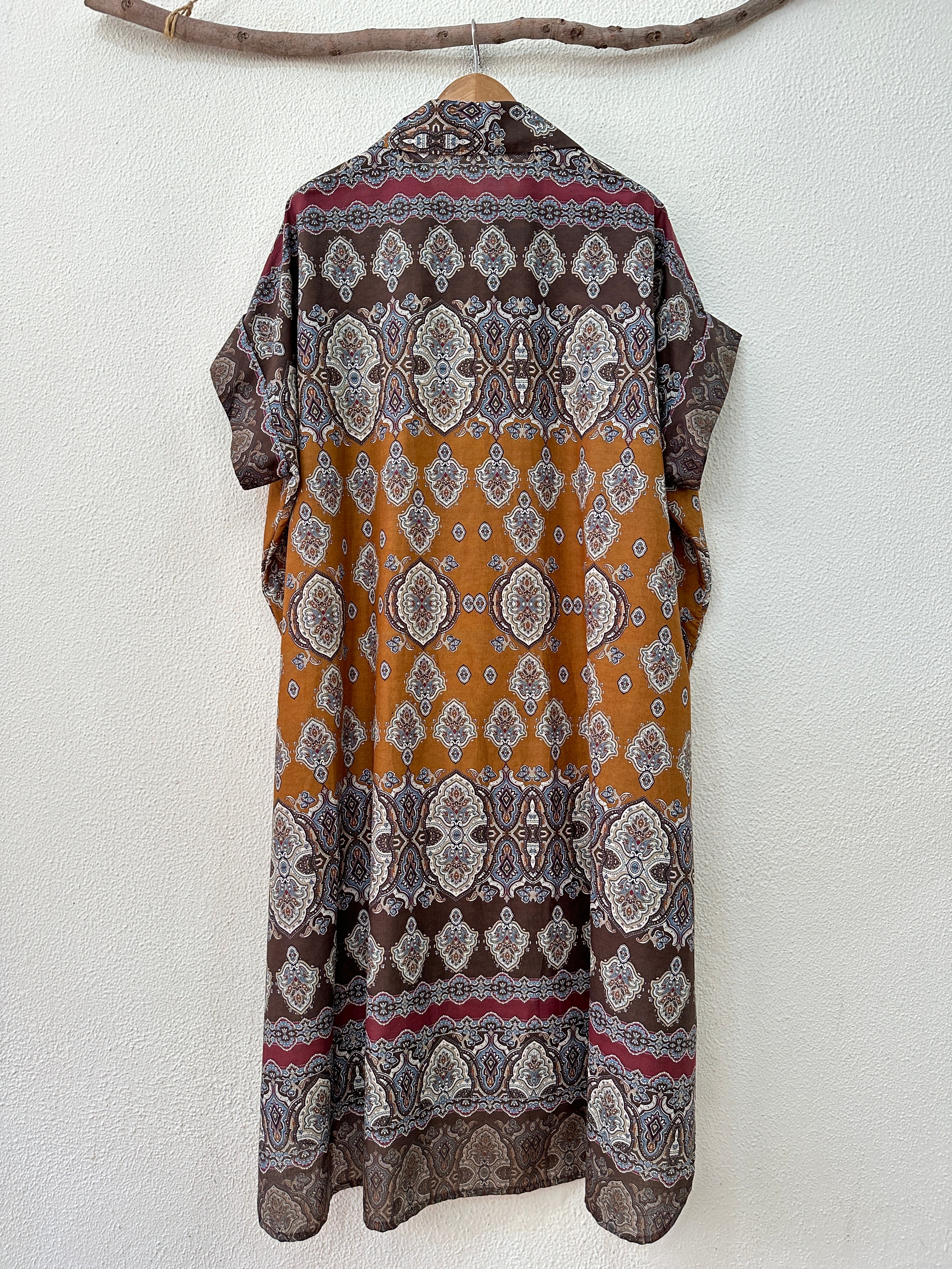 Vestido-camiseiro oversize EINDHOVEN