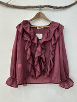 Load image in the gallery viewer,Camisa c/ atilhos e folhos KOHANA
