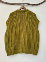 Load image in the gallery viewer,Colete oversize c/botões CLAUDE
