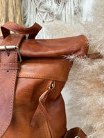 Carregar imagem no visualizador da galeria, Mochila em pele FRIOLA
