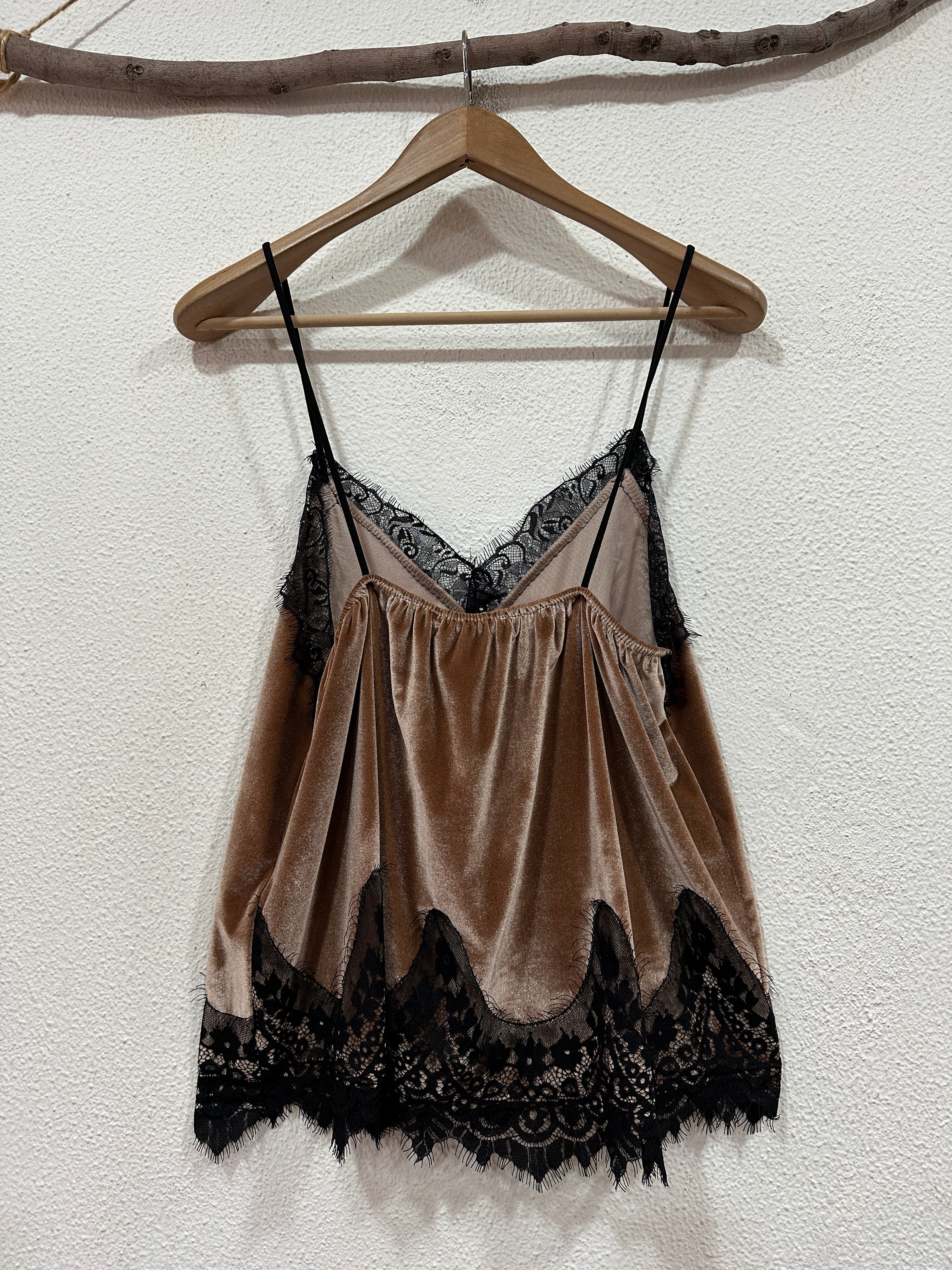 Top em veludo cristal c/renda AMETHYST