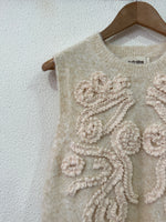 Carregar imagem no visualizador da galeria, Colete de malha c/ aplicações MALORY
