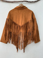 Load image in the gallery viewer,Blusão em suede c/ franjas MARYLAND
