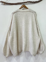 Load image in the gallery viewer,Casaco de malha oversize ELLA
