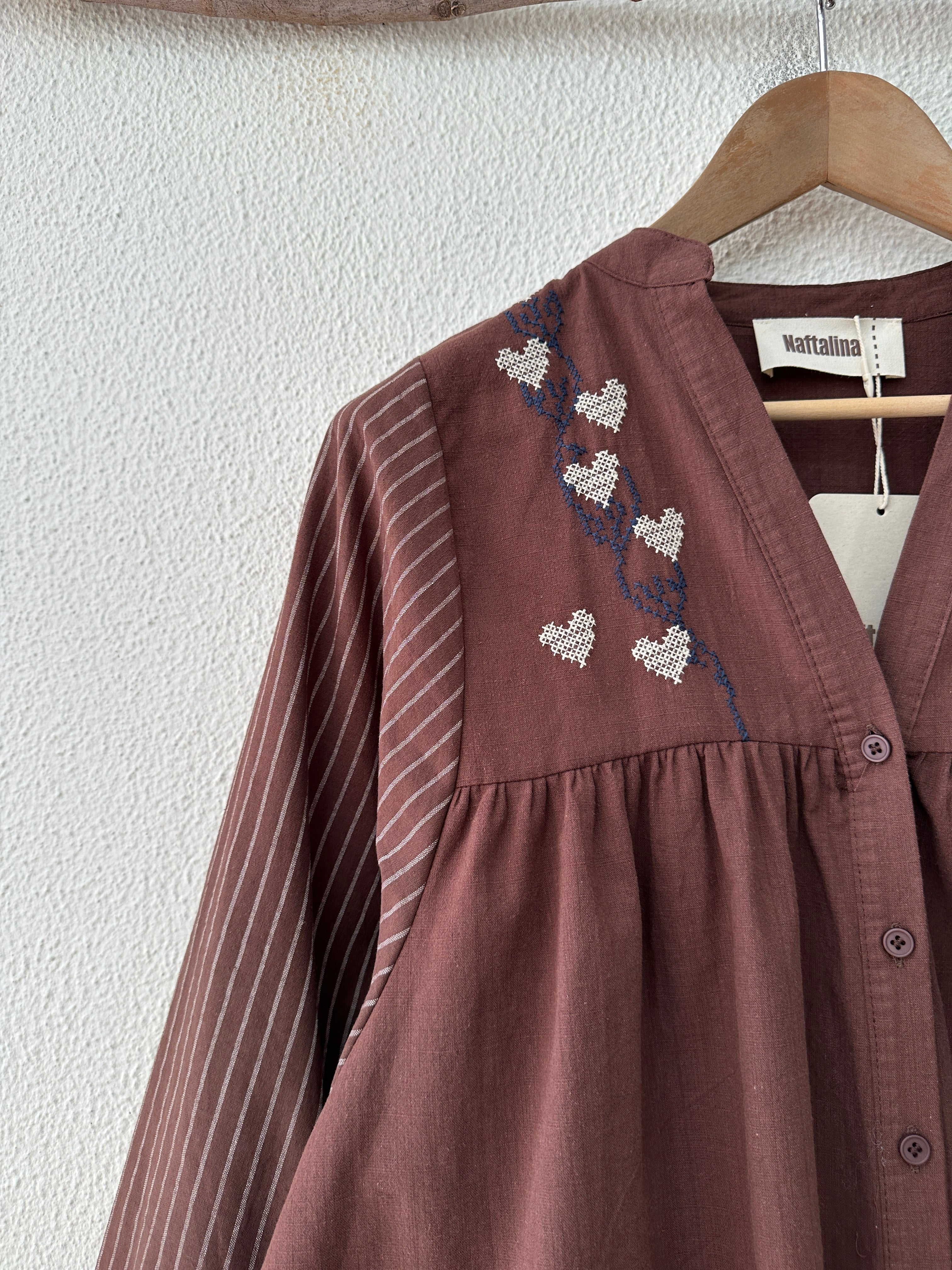 Camisa bordada HEARTS