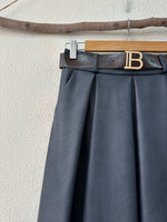 Load image in the gallery viewer,Saia em ecopele c/bolsos BRUNI
