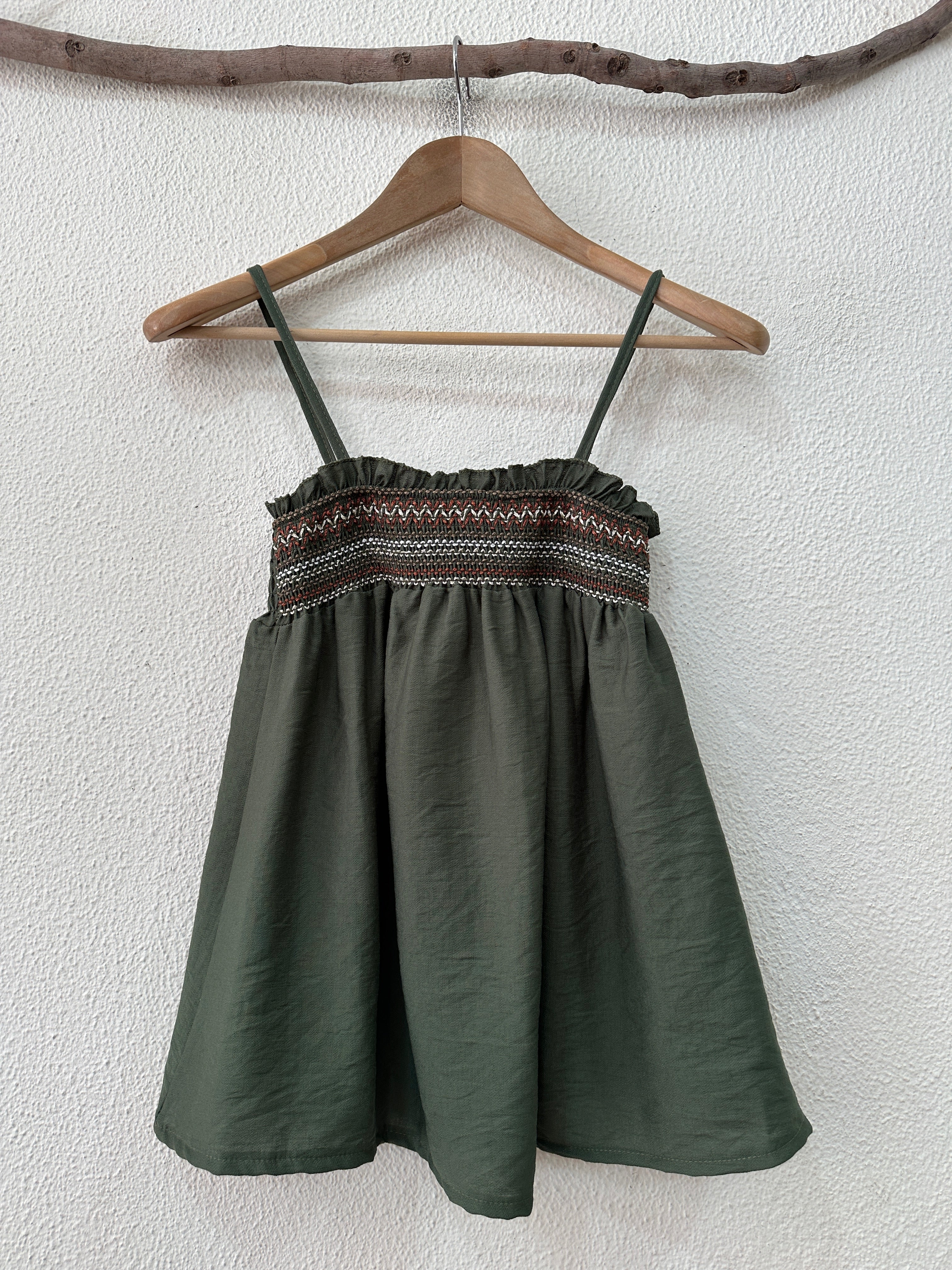 Top c/ elástico e bordados CAIRO