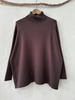 Load image in the gallery viewer,Camisola de malha c/ gola DEBORAH
