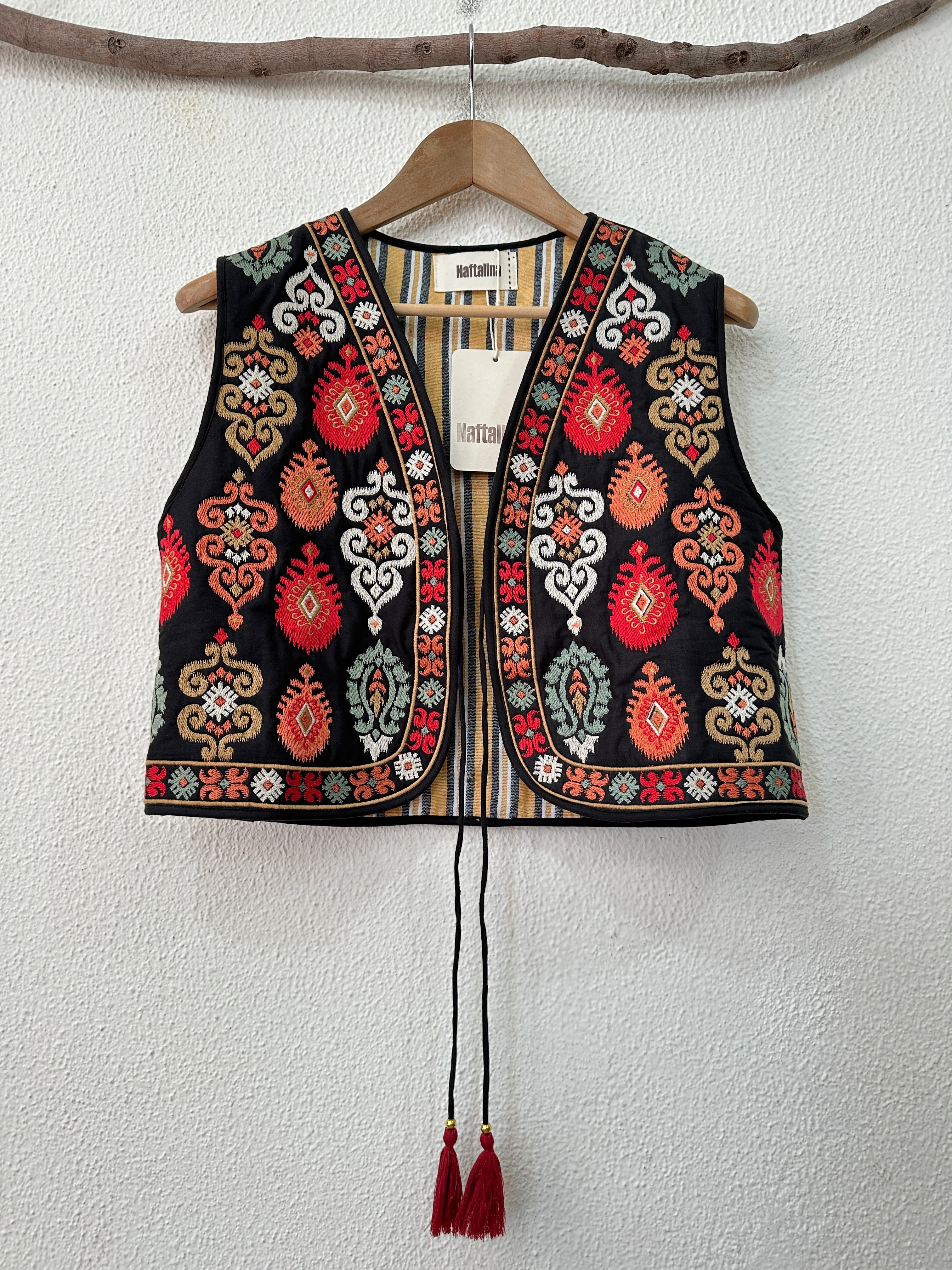 Colete acolchoado bordado ANYA