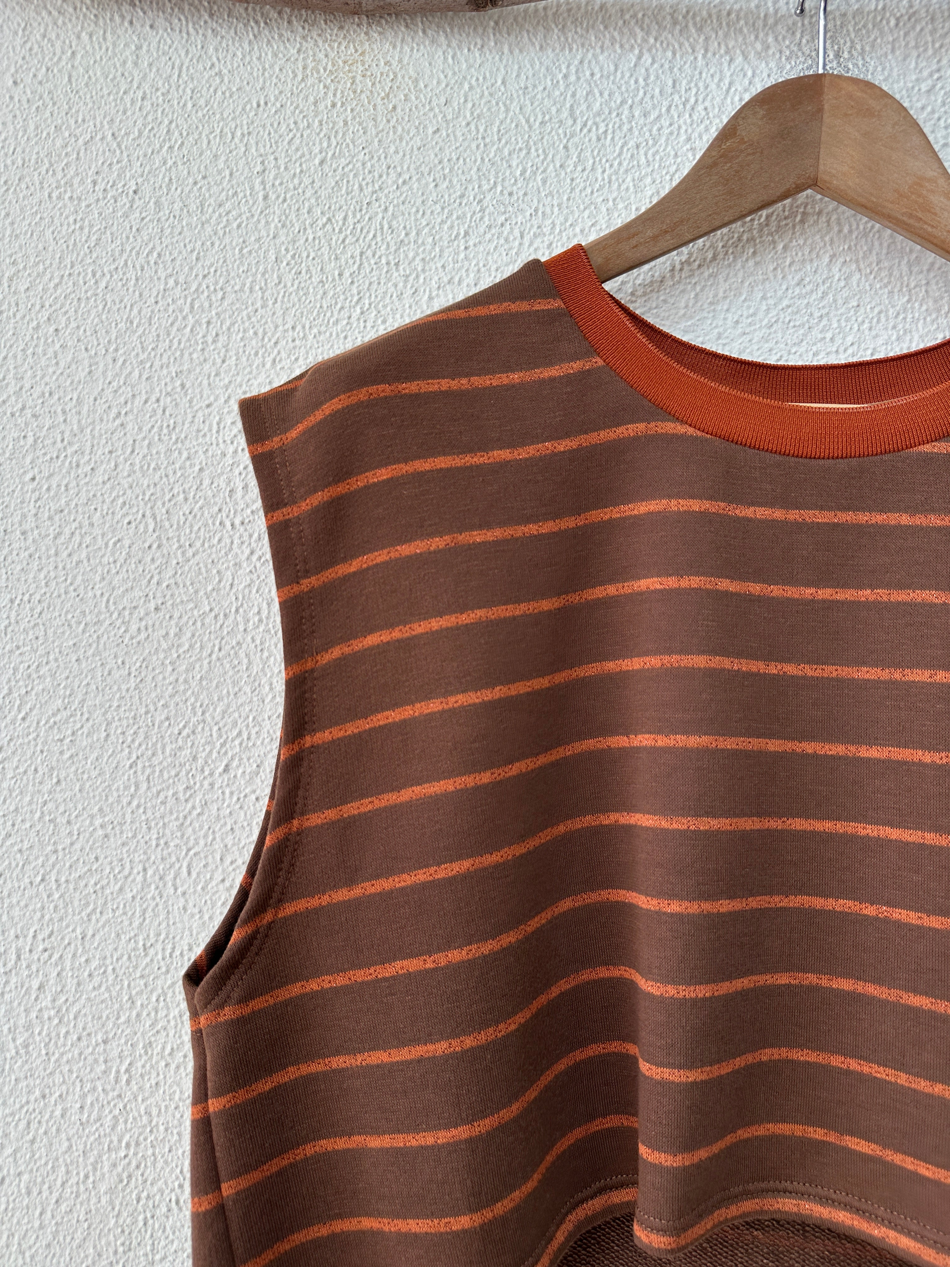 Top curto em jersey c/brilho TERRACOTA