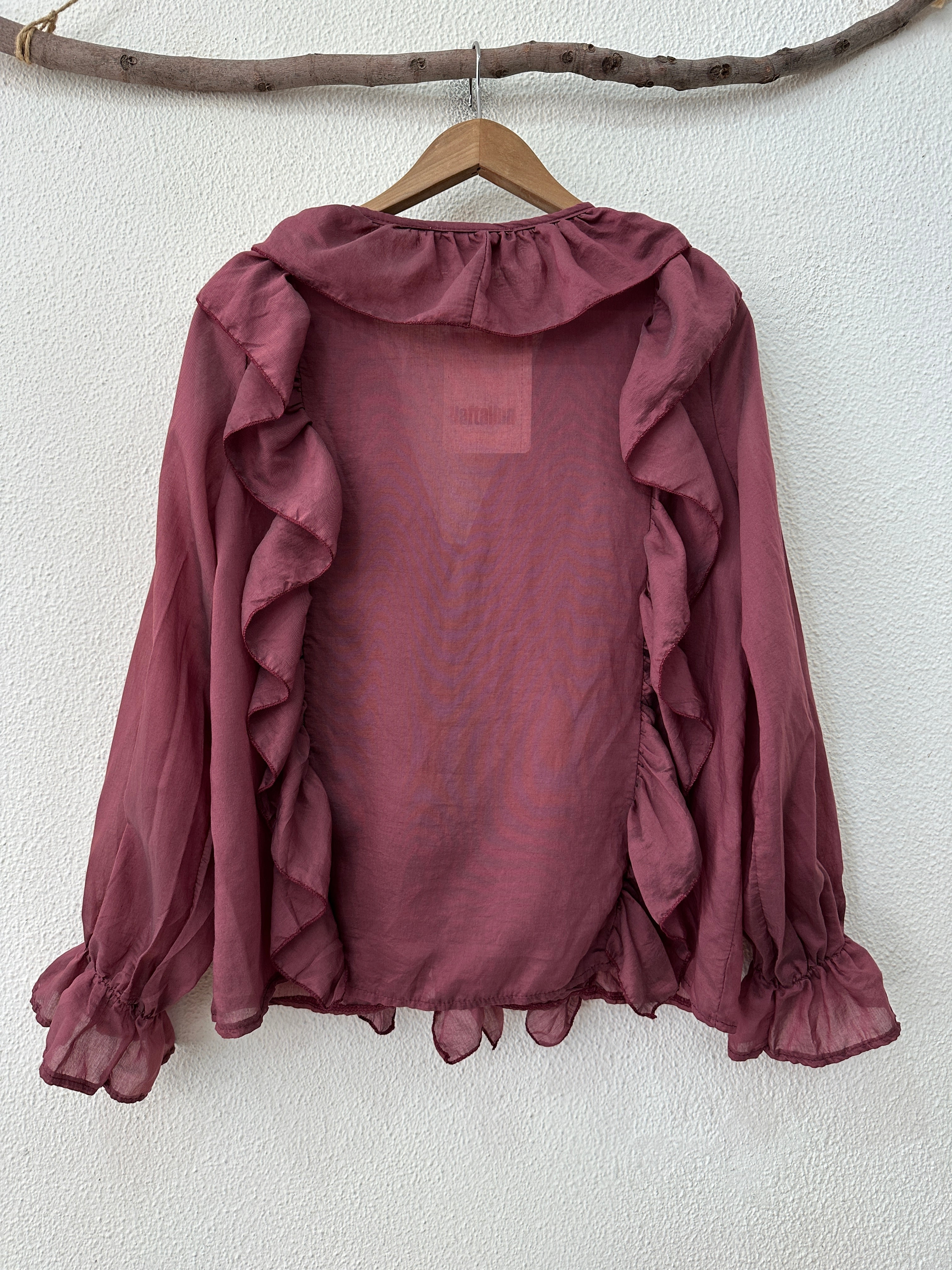 Camisa c/ atilhos e folhos KOHANA