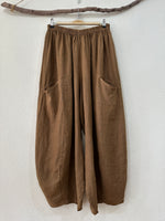 Cargue la imagen en el visor de la galería,Calças em linho estilo barrel TAVIRA
