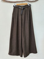 Load image in the gallery viewer,Pantalonas em fazenda espinhada c/cinto NAZAAR
