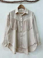 Load image in the gallery viewer,Camisa oversize c/ franjas PATSY
