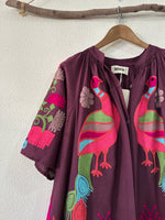 Load image in the gallery viewer,Vestido-camiseiro bordado c/ bolsos DHARMA
