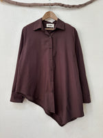 Load image in the gallery viewer,Camisa assimétrica em oxford LONDON
