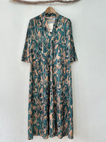 Load image in the gallery viewer,Vestido em malha elástica PACIFIC
