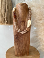 Load image in the gallery viewer,Colar curto GYALA
