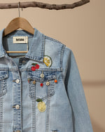 Carregar imagem no visualizador da galeria, Blusão denim bordado SORRENTO

