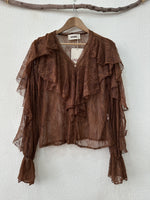 Load image in the gallery viewer,Camisa em renda c/ folhos MARGARETTE
