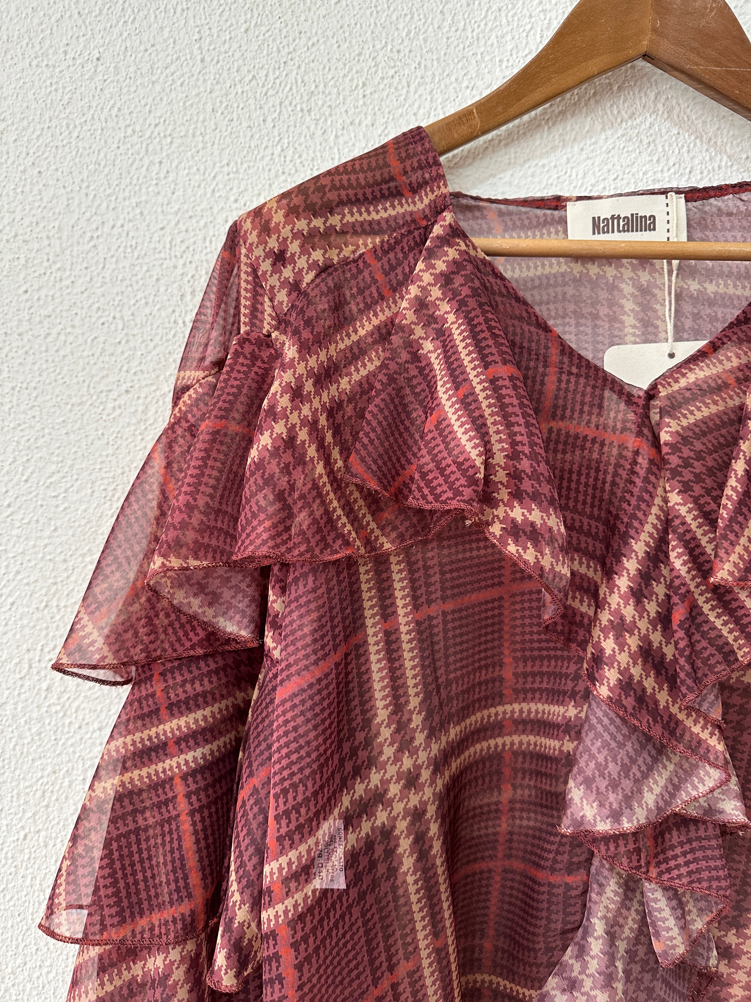 Blusa em chiffon c/folhos FLAY