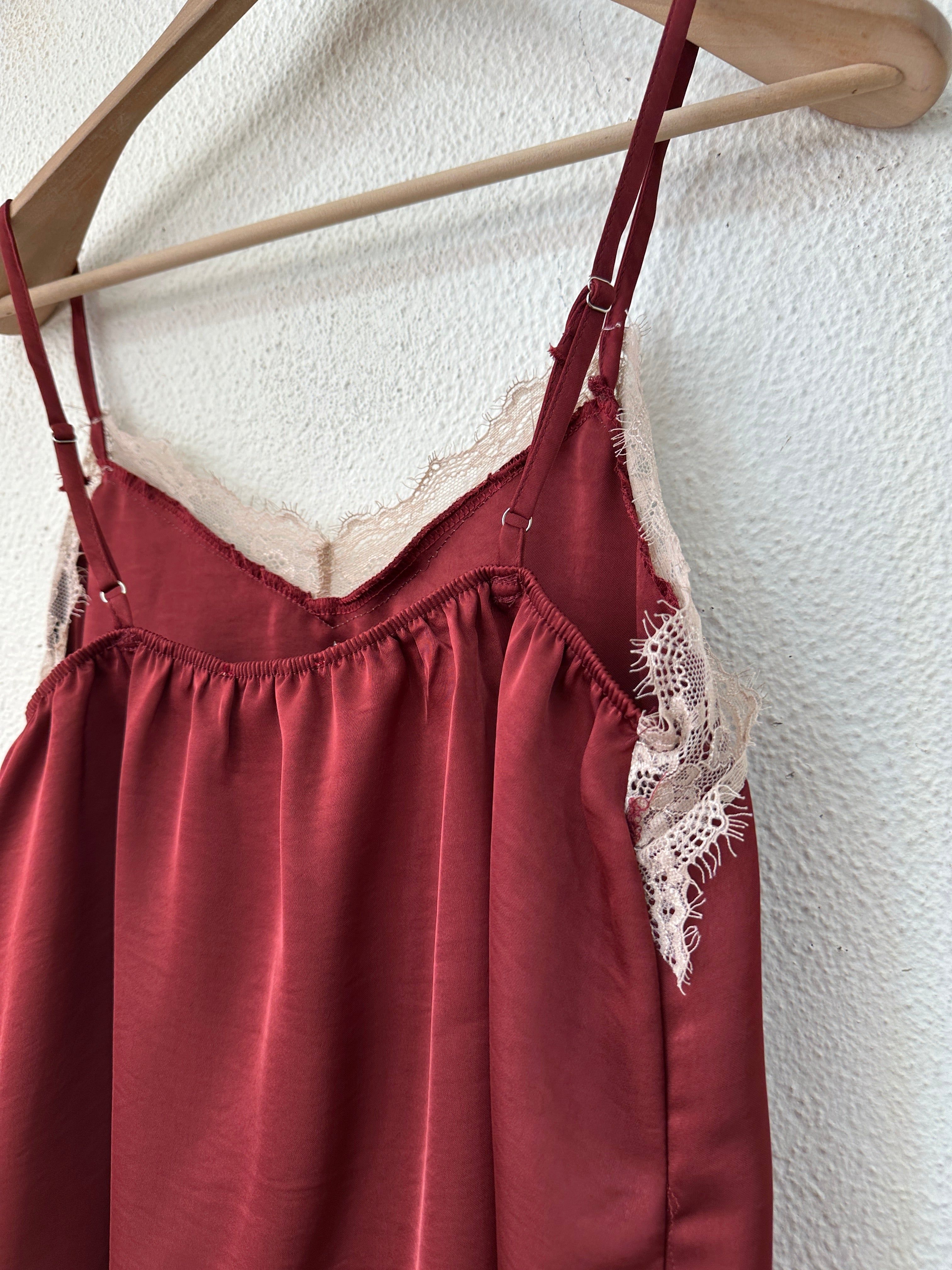 Top acetinado c/ renda JENNIFER