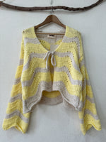 Load image in the gallery viewer,Casaco de malha c/ atilhos MARTINIQUE
