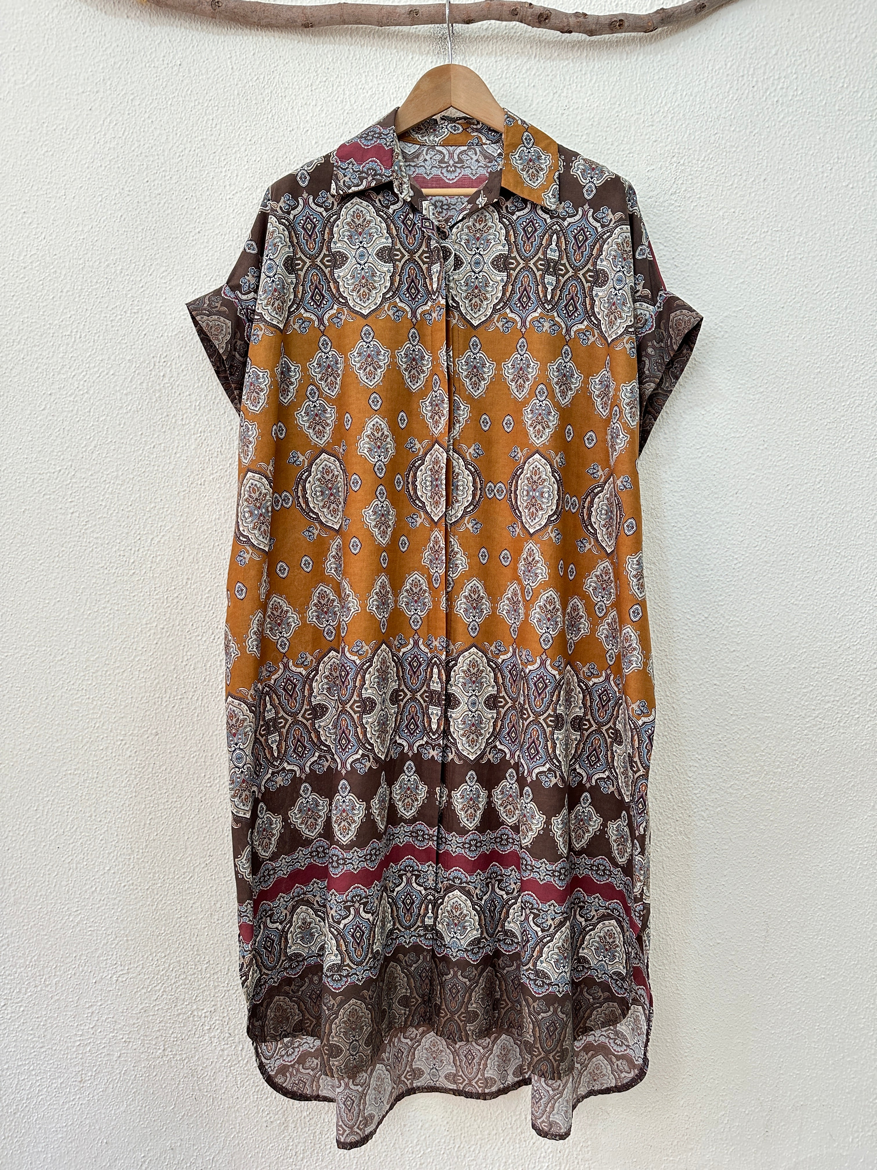 Vestido-camiseiro oversize EINDHOVEN