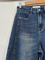 Load image in the gallery viewer,Calças denim modelo baggy FEARGY
