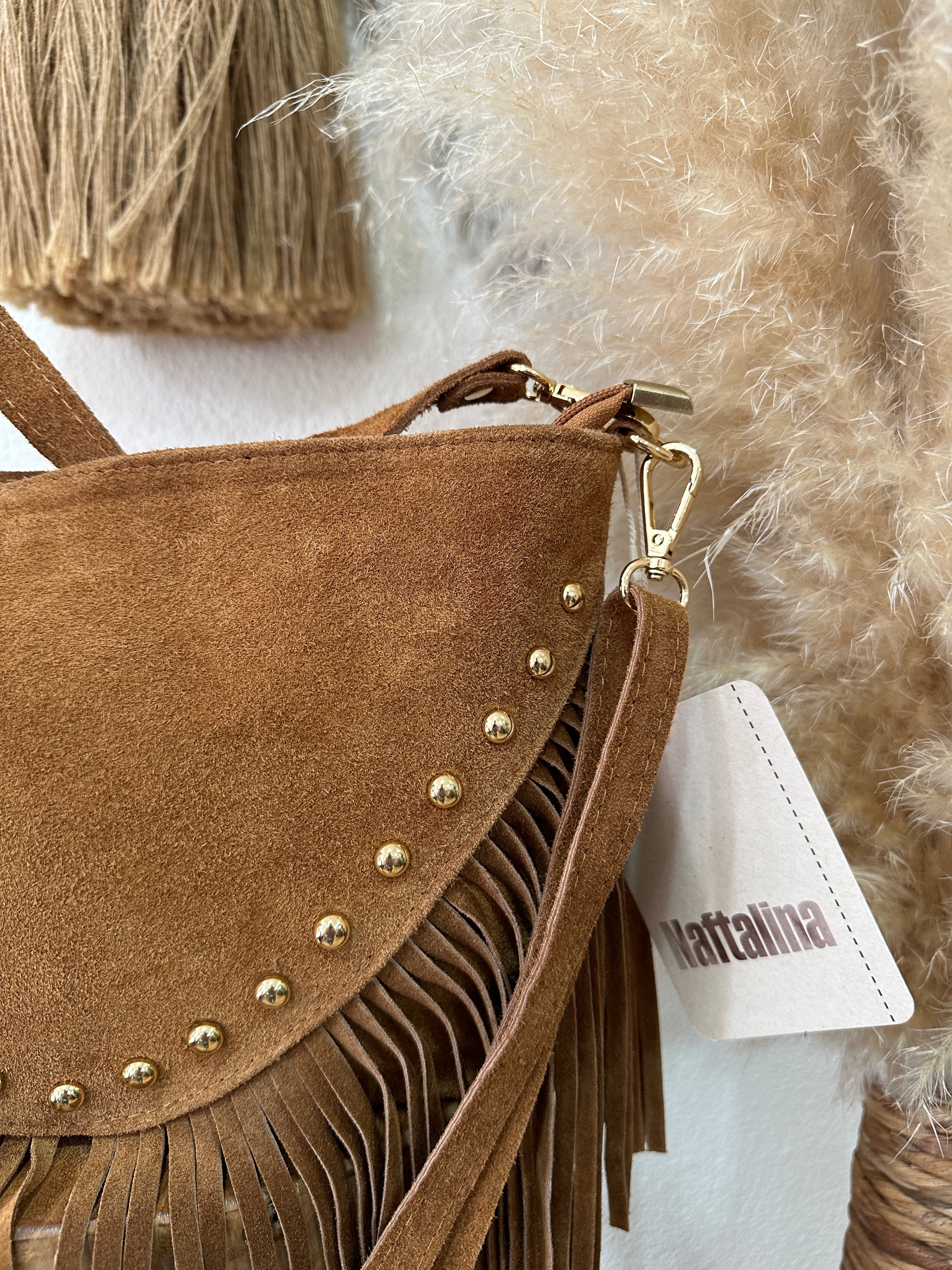 Mala em camurça c/tachas e franjas DEBBIE