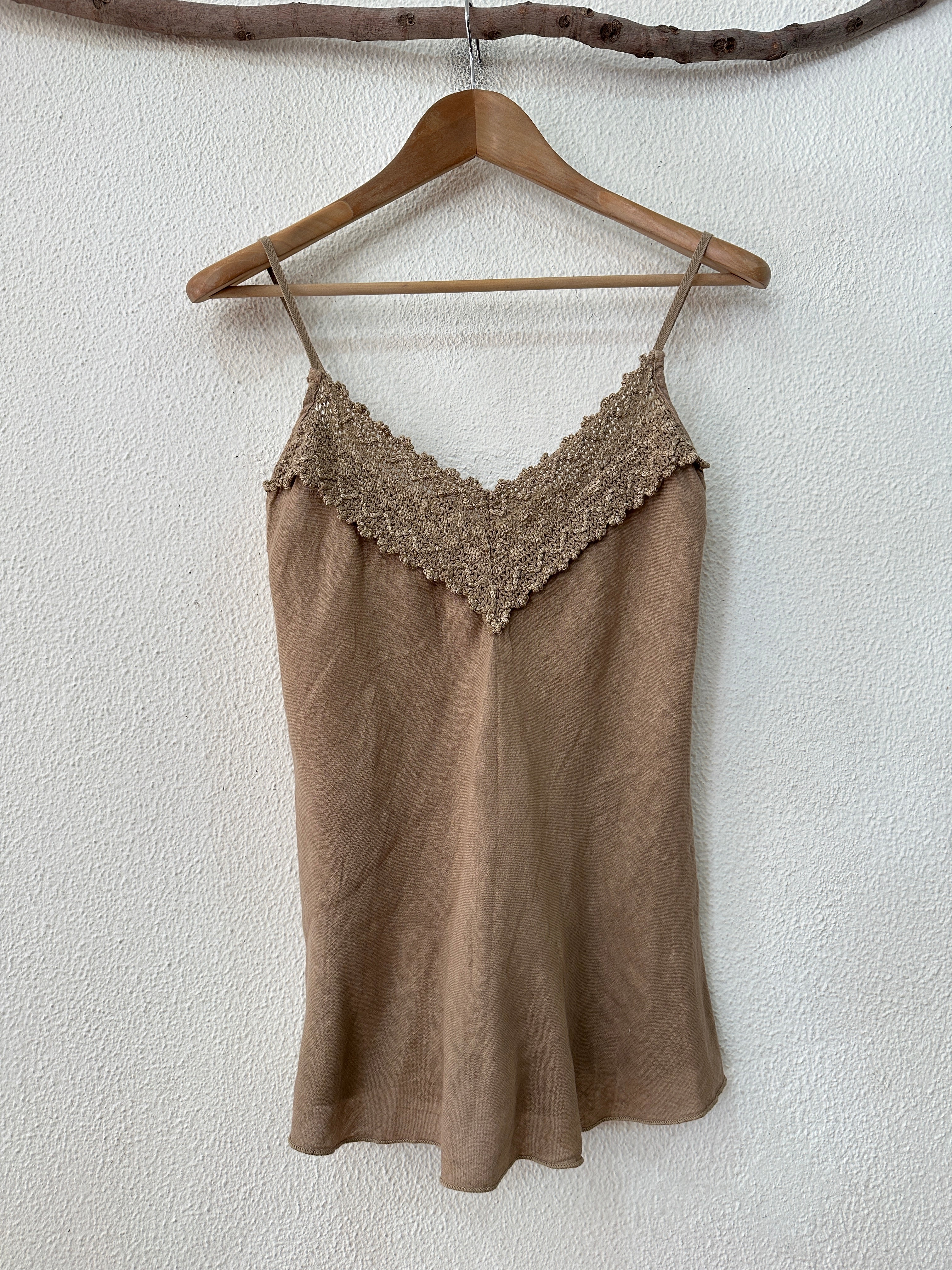 Top em linho c/renda e corte em viés RIVIERA