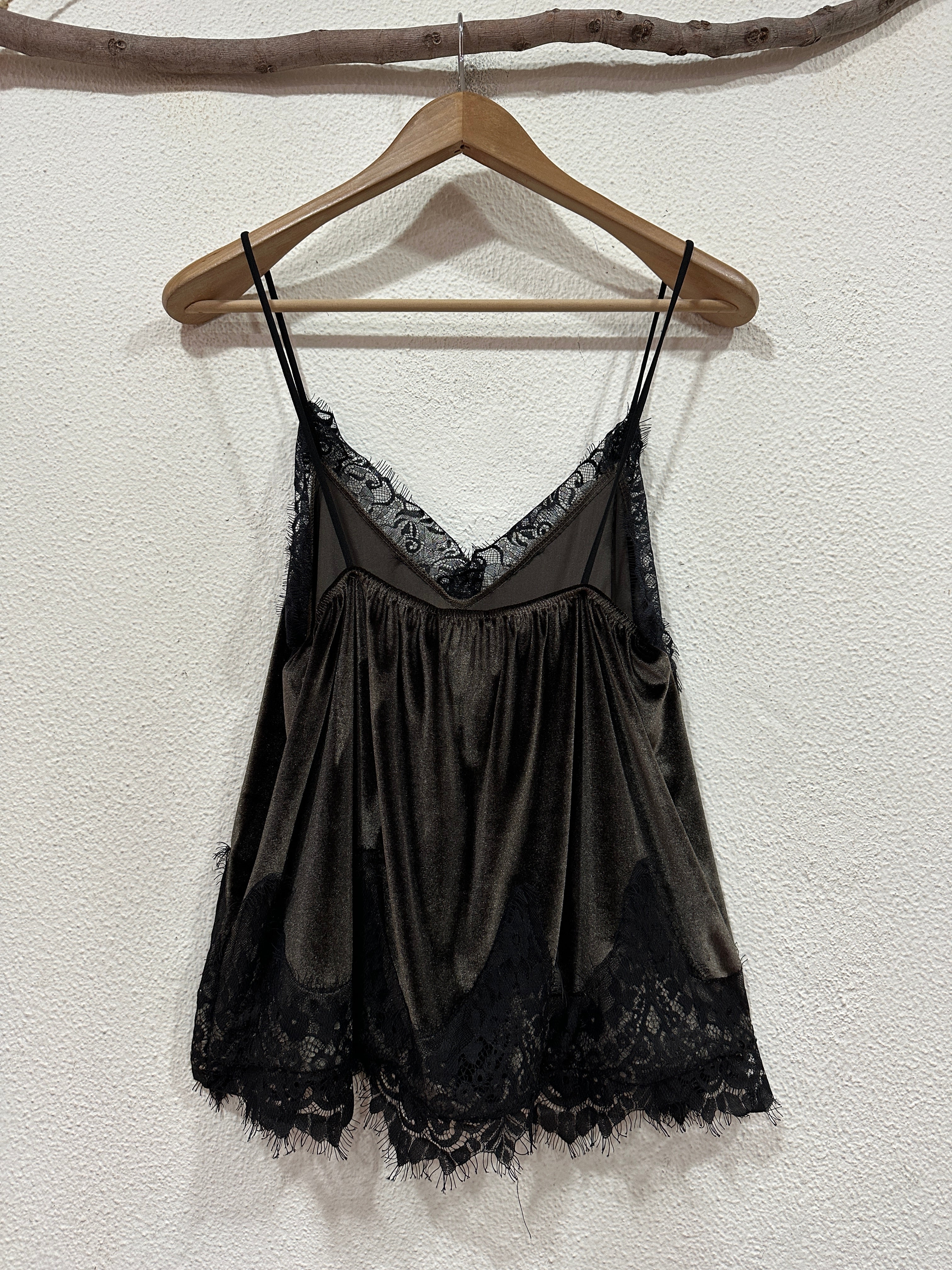 Top em veludo cristal c/renda AMETHYST