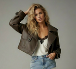 Load image in the gallery viewer,Blusão curto em ecopele BOSTON
