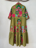 Carregar imagem no visualizador da galeria, Vestido-camiseiro bordado VEDA
