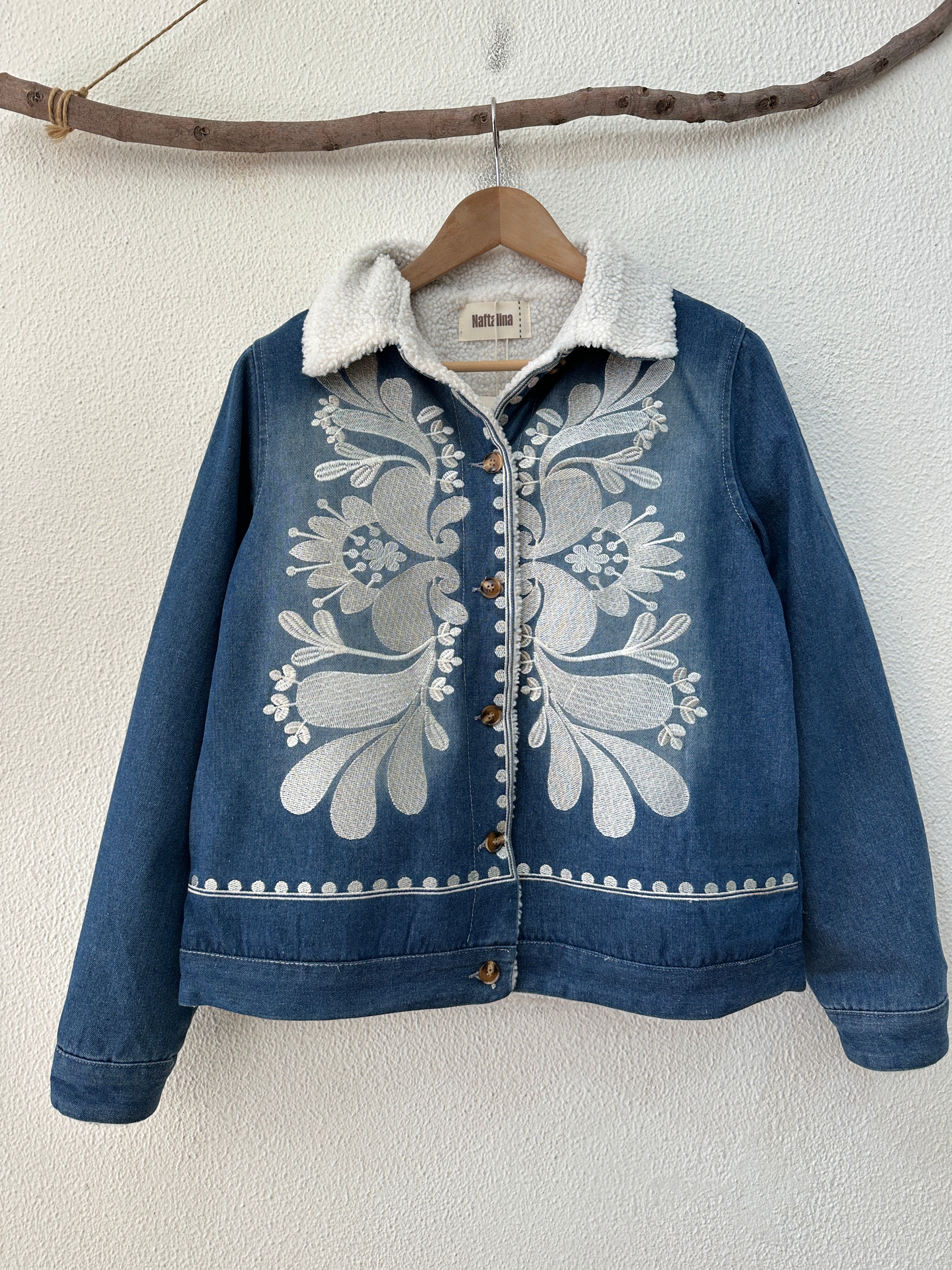 Blusão denim bordado c/ forro polar ÉLISE