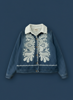 Carregar imagem no visualizador da galeria, Blusão denim bordado c/ forro polar ÉLISE
