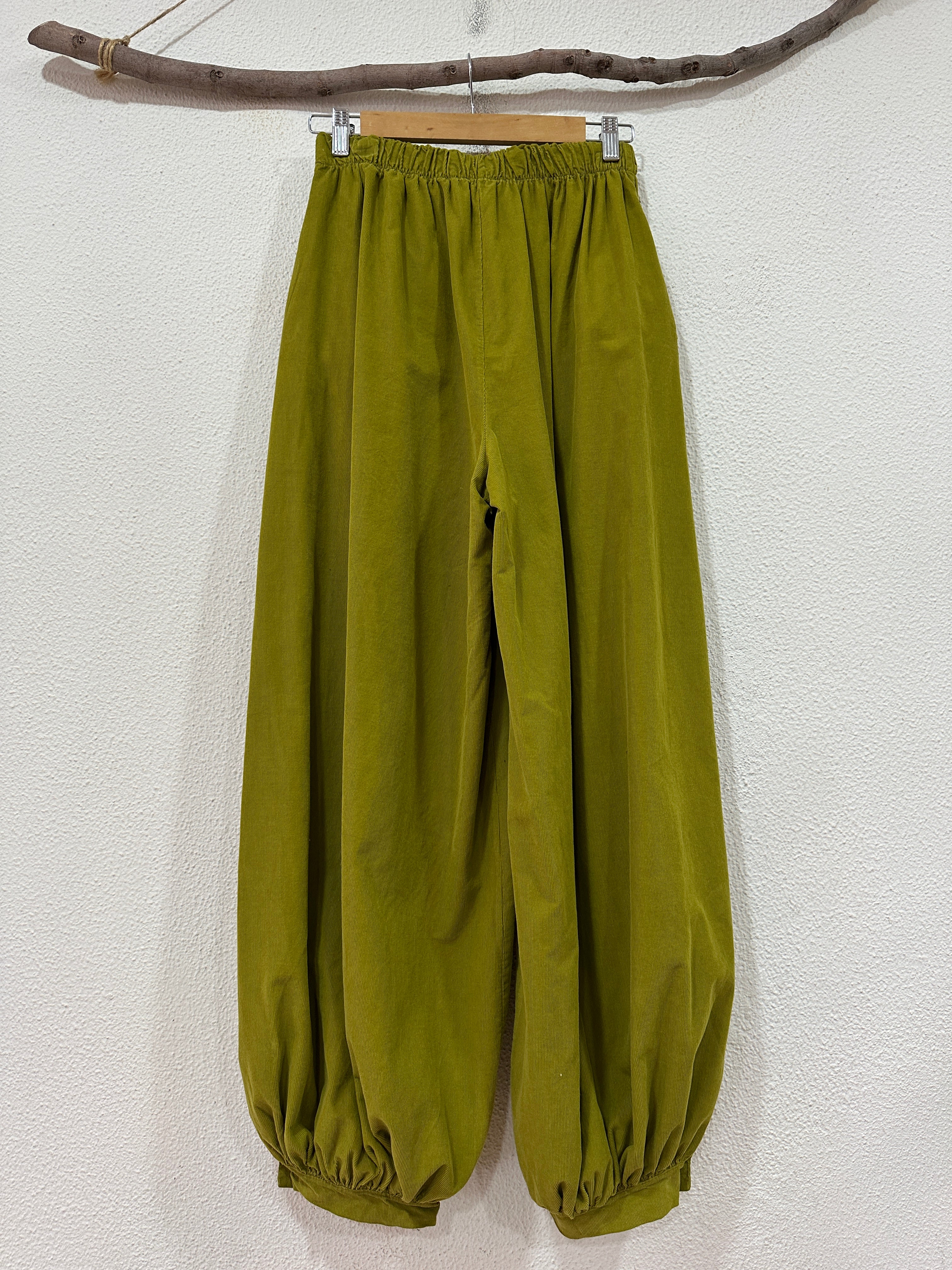 Calças em microbombazina estilo bombacha SPROUT