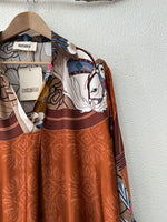 Carregar imagem no visualizador da galeria, Vestido tunisina c/ seda MADISON
