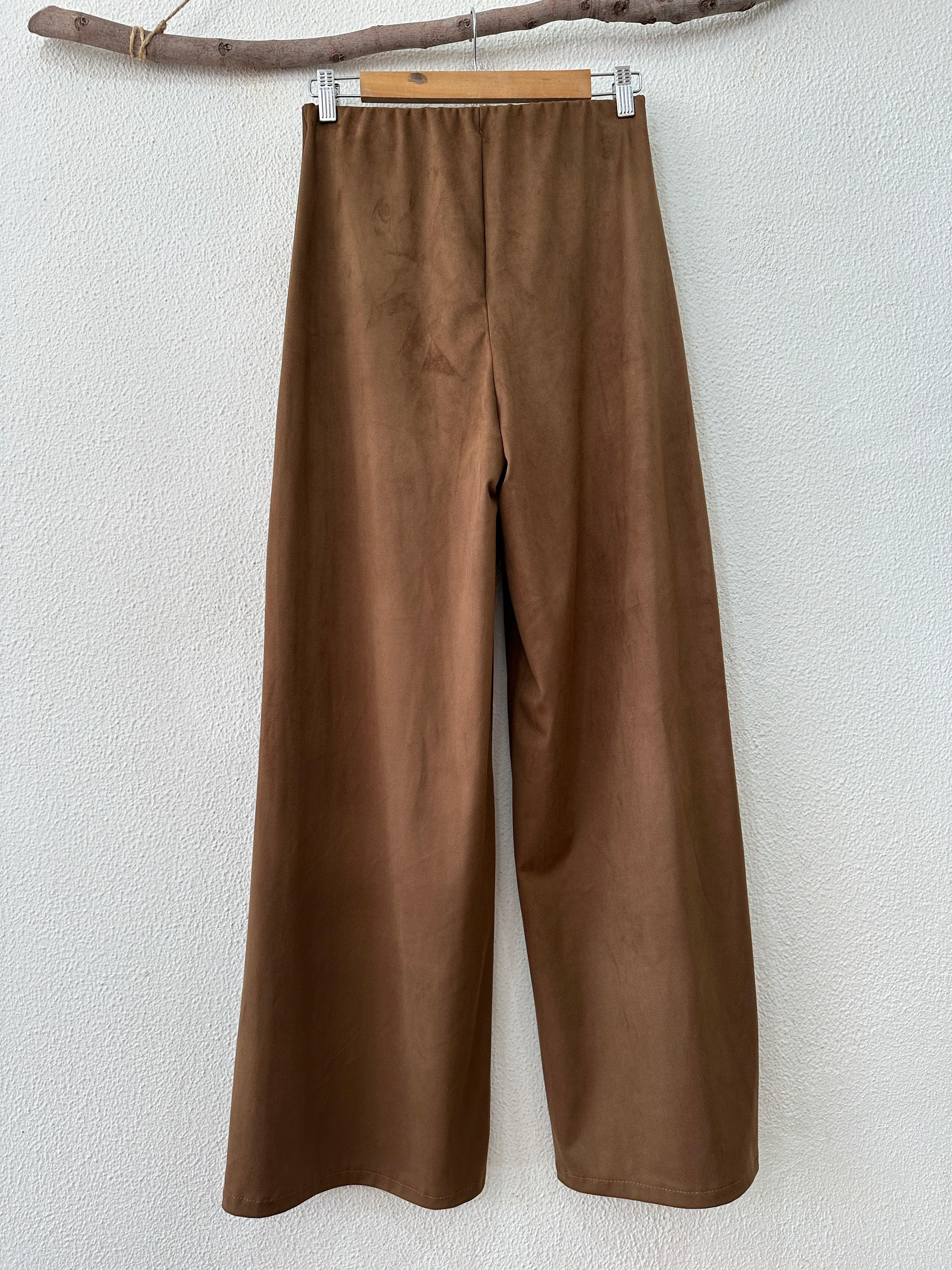 Pantalonas em suede COYOTE