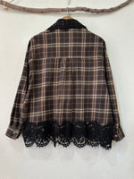 Load image in the gallery viewer,Camisa em flanela c/ renda YOKO
