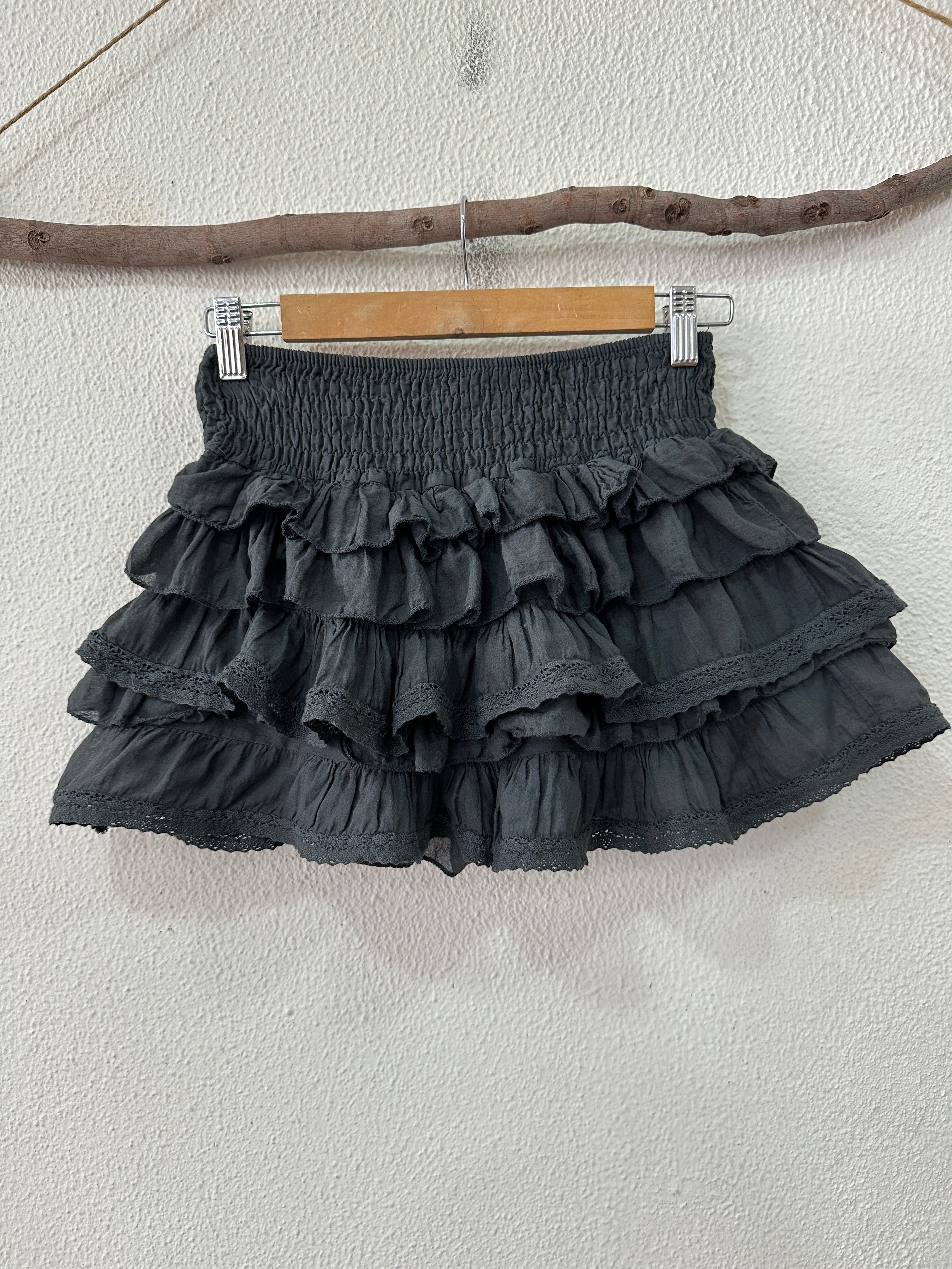 Saia-calção c/ folhos KOI