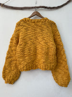 Load image in the gallery viewer,Casaco de malha c/ aplicações PLATEAU
