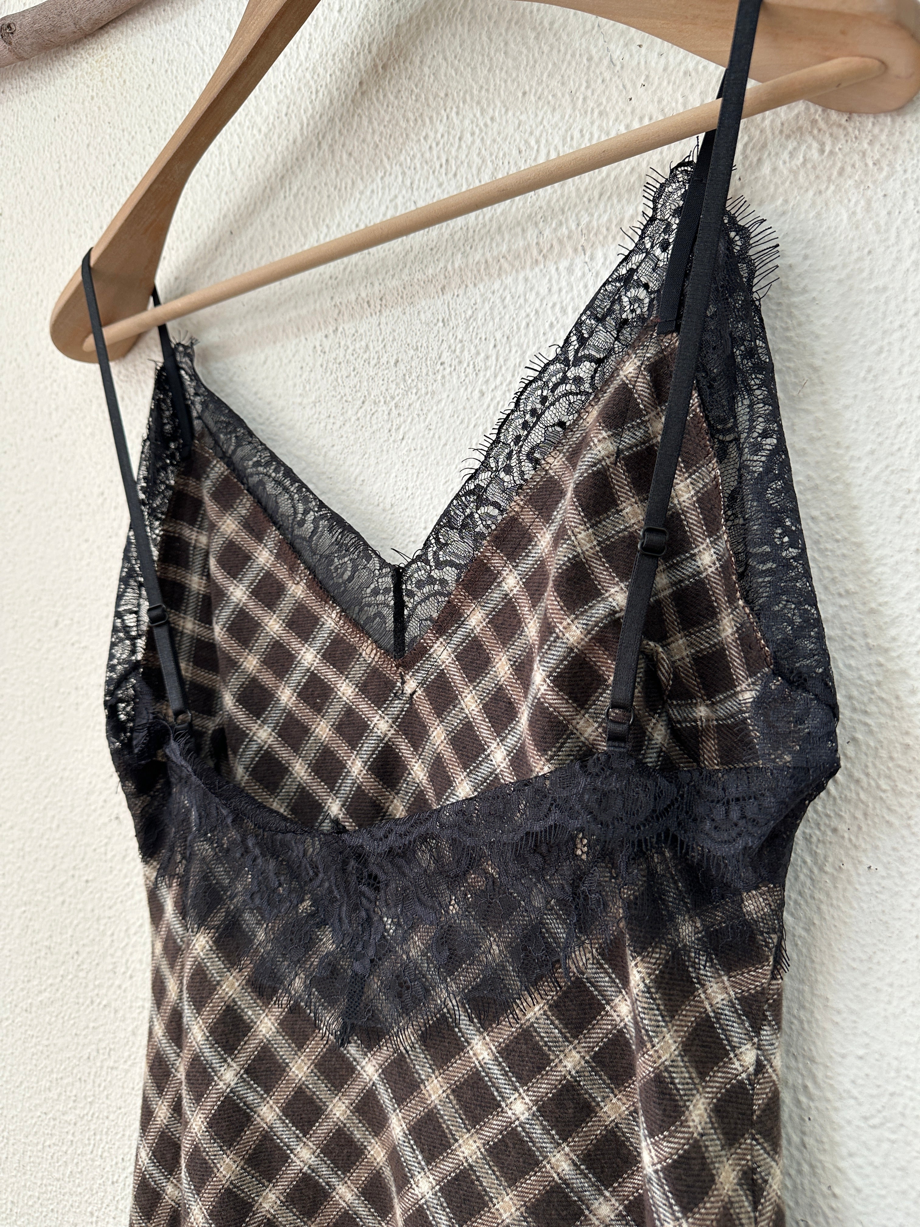 Vestido assimétrico de flanela c/ renda YOHANNA