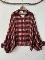 Load image in the gallery viewer,Camisa oversize c/ lã IRISH
