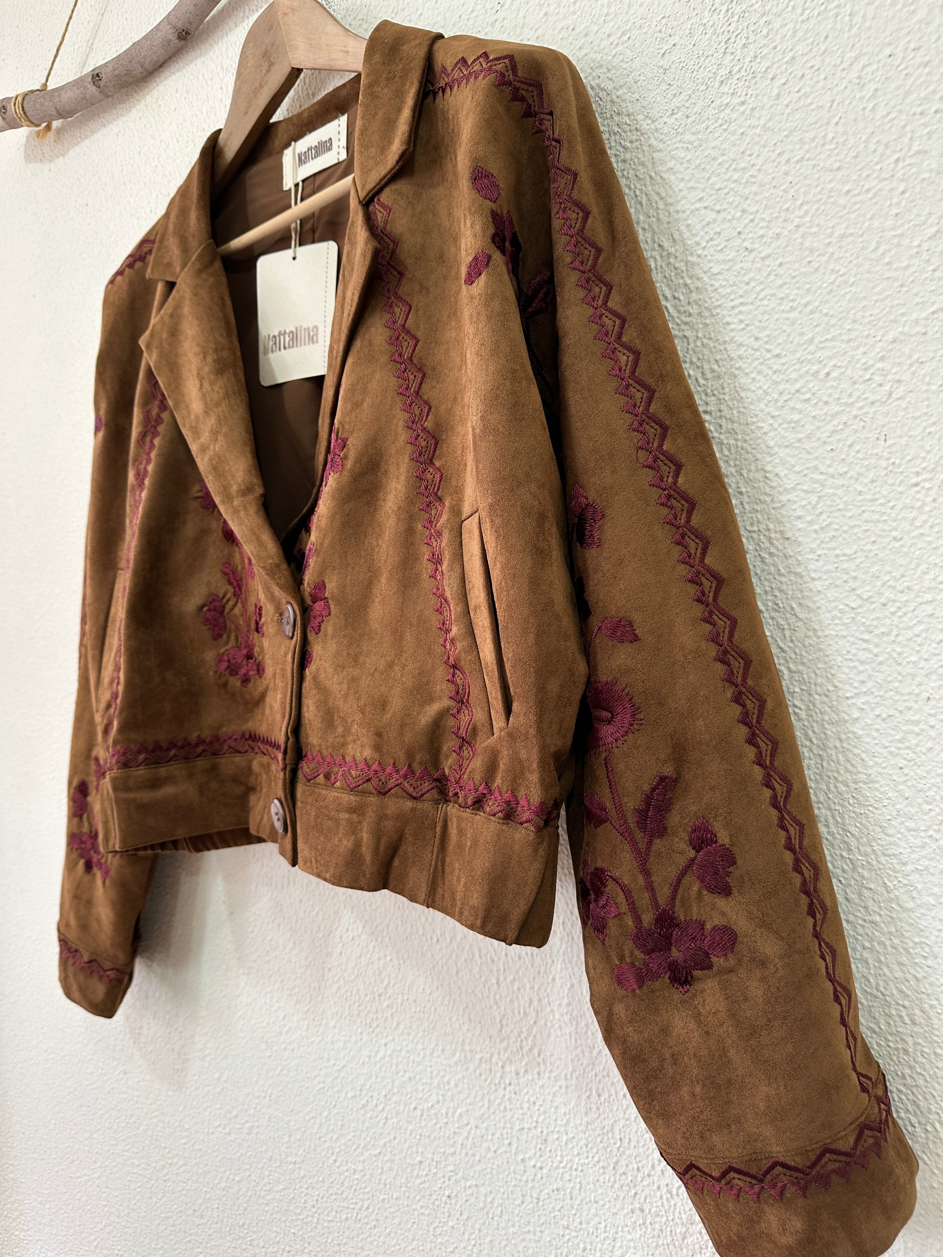 Casaco efeito suede bordado AXEL