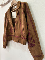 Carregar imagem no visualizador da galeria, Casaco efeito suede bordado AXEL
