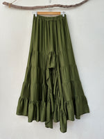 Carregar imagem no visualizador da galeria, Saia assimétrica acetinada ZURICH
